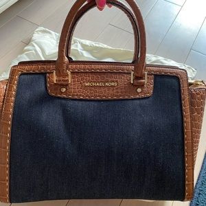 Michael Kors LARGE SELMA CROC PICKSTITCH DENIM NWT